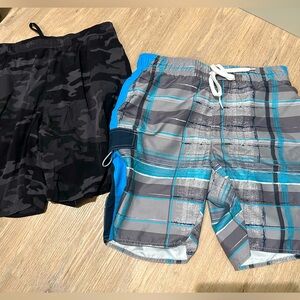 Bundle of two swim trunks & shorts